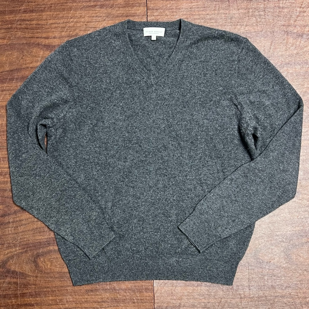 Neiman Marcus Women's Virgin Cashmere V-Neck Gray Sweater Size L